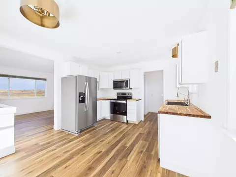 Kitchen - 20 Glory Ln, Lander, WY 82520 photo 1 of 2