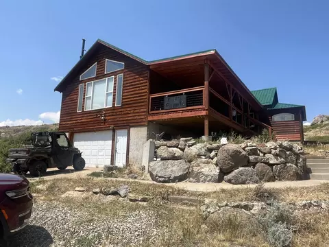 233 Clemons Ranch Rd, Wheatland, WY 82201