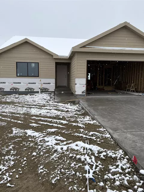 2085 Heathrow Ave, Casper, WY 82609