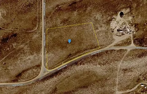 4187 Desert Flower Dr, Evansville, WY 82636