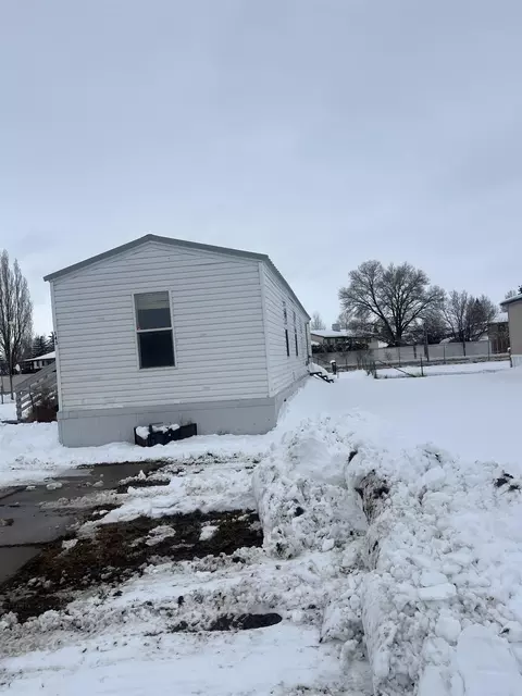 143 Fearn Ln, Evanston, WY 82930
