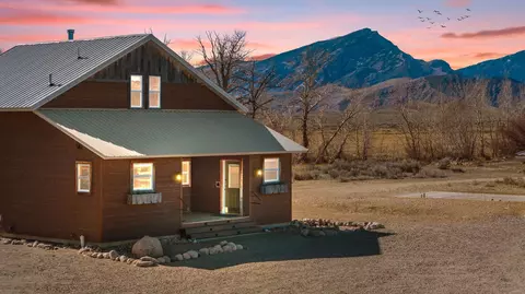 52 Road 8uc, Clark, WY 82435