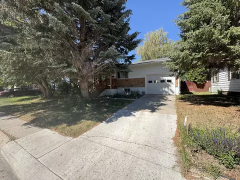910 Westview Dr, Riverton, WY 82501