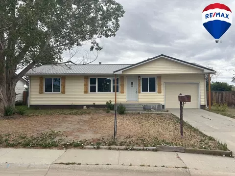 713 N 16th St E, Riverton, WY 82501