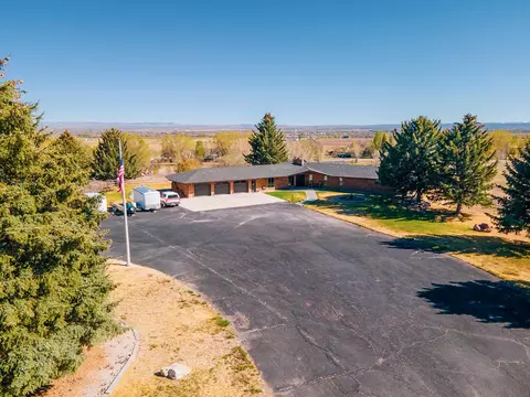 2425 W Main St, Riverton, WY 82501