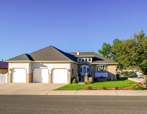 650 Ironwood St, Green River, WY 82935