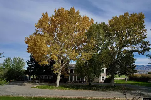 969 Hwy 14, Shell, WY 82441