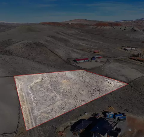 4 Deer Rd, Dubois, WY 82513