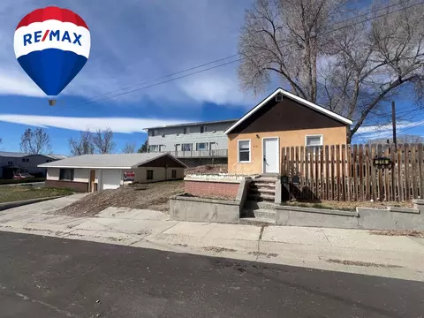 216 S 13th St, Riverton, WY 82501