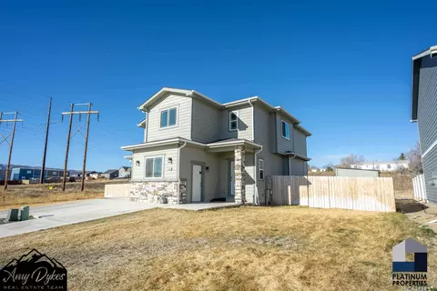 670 Badger, Mills, WY 82644