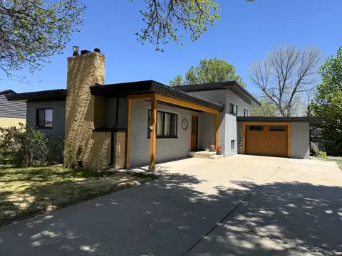 104 13th St, Wheatland, WY 82201