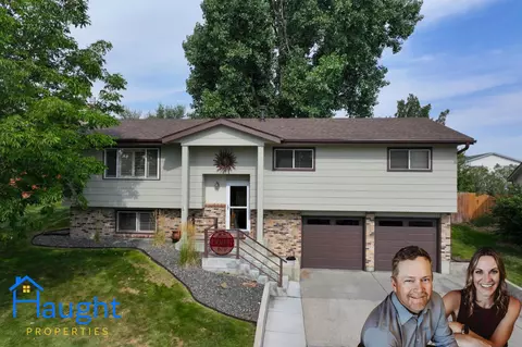 670 N Wind River Dr, Douglas, WY 82633