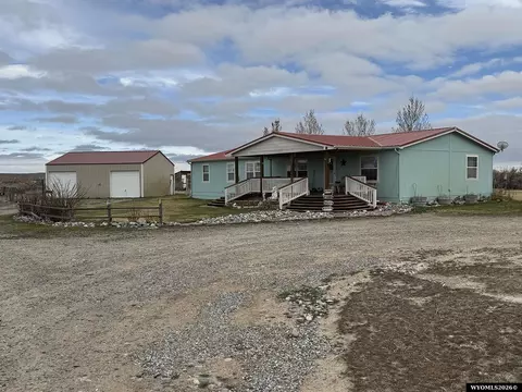 203 Rendezvous Rd, Riverton, WY 82501