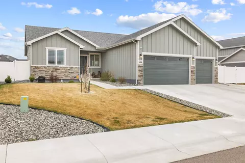 2862 Heathrow Ave, Casper, WY 82609