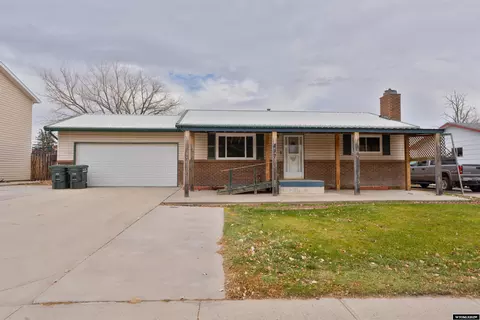 217 S Wind Riv, Douglas, WY 82633