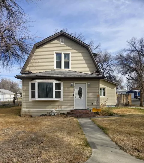1021 Culbertson Ave, Worland, WY 82401