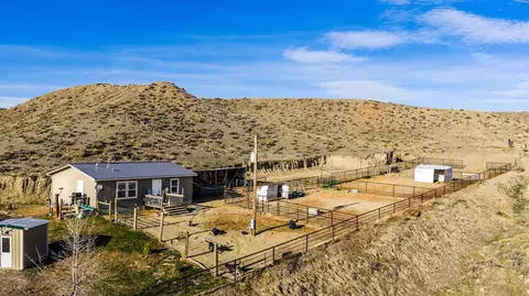1342 Sussex Rd, Kaycee, WY 82639