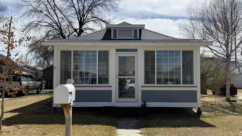 708 Culbertson Ave, Worland, WY 82401