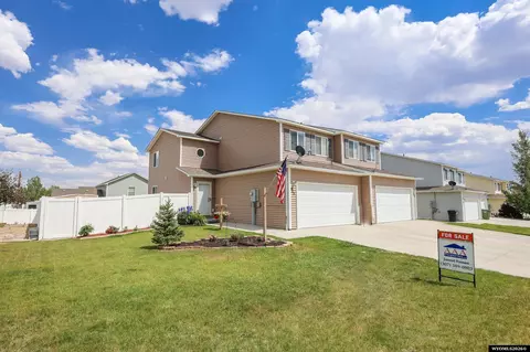 813 Rampart Dr, Rock Springs, WY 82901
