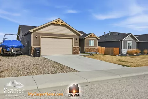 6784 Rogue River Rd, Casper, WY 82604