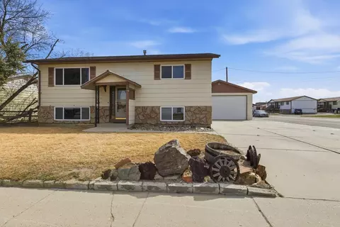 311 Missouri St, Evansville, WY 82636