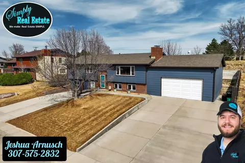 231 Hillcrest Dr, Torrington, WY 82240