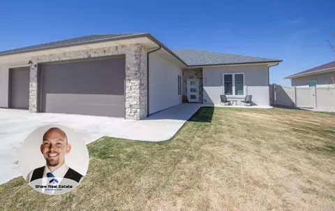 2946 Palmer Dr, Casper, WY 82601