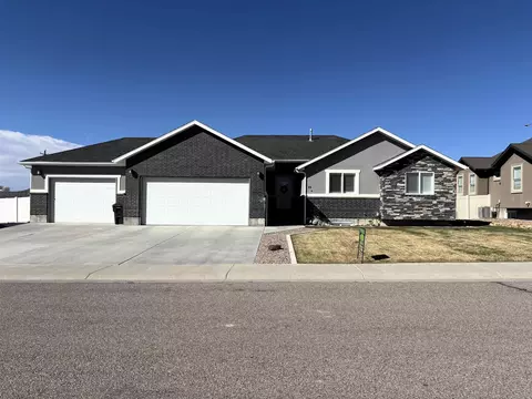 29 Fairway, Rock Springs, WY 82901