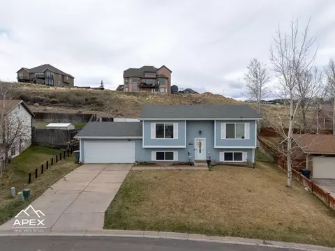214 City View Dr, Evanston, WY 82930