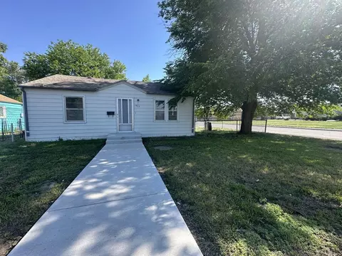 903 E Roosevelt Ave, Riverton, WY 82501