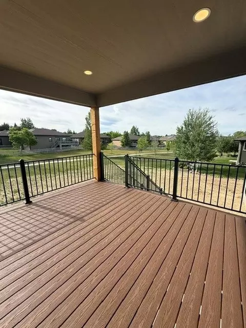 Exterior - 1072 Cornwall St, Casper, WY 82609 photo 2 of 3