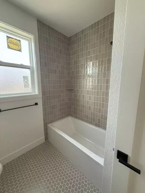 Bath - 1072 Cornwall St, Casper, WY 82609 photo 3 of 3