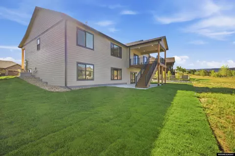 Exterior - 1072 Cornwall St, Casper, WY 82609 photo 6 of 8
