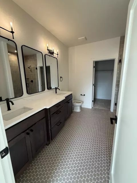 Bath - 1072 Cornwall St, Casper, WY 82609 photo 1 of 3