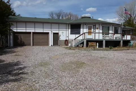 551 W Sybille St, Guernsey, WY 82214