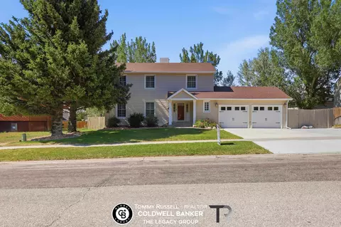 3920 Eagle Dr, Casper, WY 82604