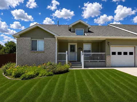2902 W B St, Torrington, WY 82240
