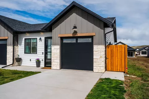 1335 Duncan Dr, Sheridan, WY 82801