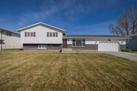 1831 Circle Rd, Worland, WY 82401