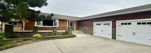 1801 Coburn Ave, Worland, WY 82401