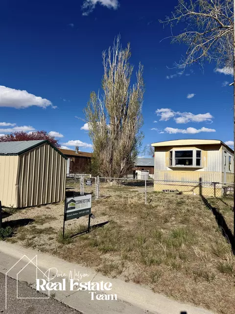 601 Harding Ave, Mills, WY 82644