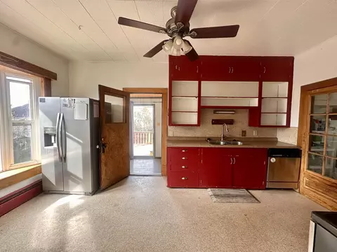 Kitchen - 809 Beech Ave, Kemmerer, WY 83101 photo 3 of 3