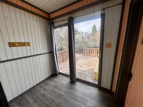 Entry Way - 809 Beech Ave, Kemmerer, WY 83101 photo 4 of 4