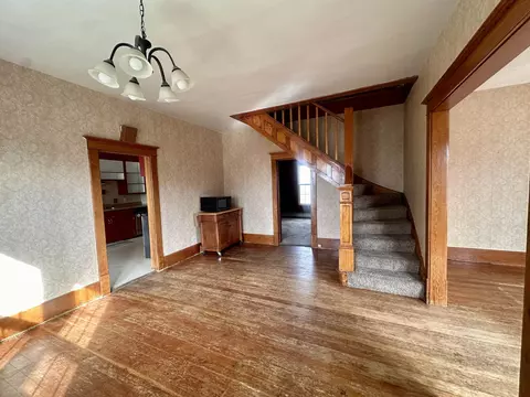 Living - 809 Beech Ave, Kemmerer, WY 83101 photo 2 of 2