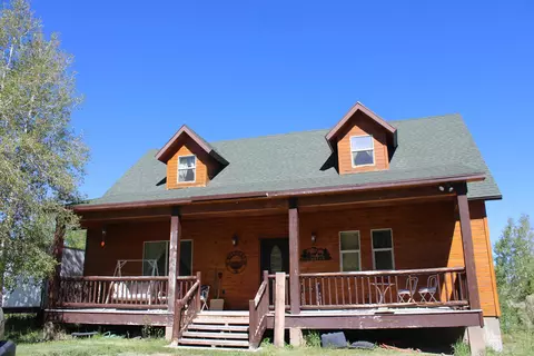 163 Moose Hollow Rd, Robertson, WY 82944