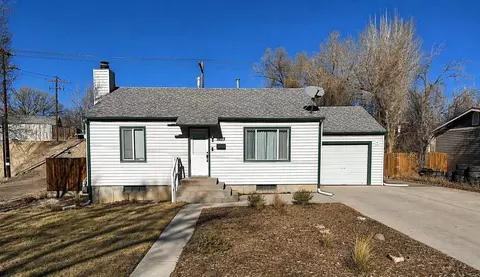 1403 Pioneer Dr, Rock Springs, WY 82901