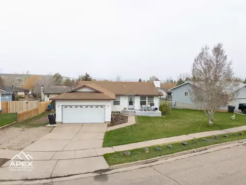324 Emerson Ave, Evanston, WY 82930