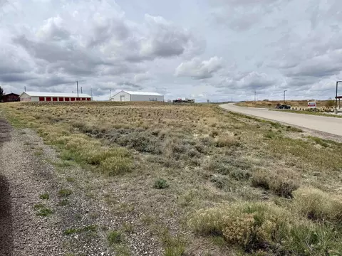 W Bridge Street, Saratoga, WY 82331