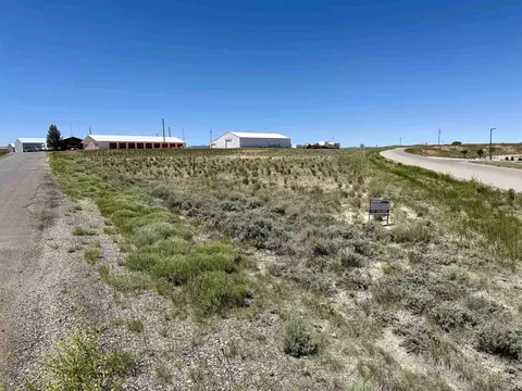 W Bridge Street, Saratoga, WY 82331