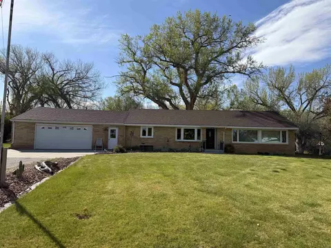 809 Bighorn Ave, Basin, WY 82410